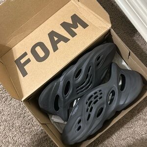 Yeezy foam runner onxy